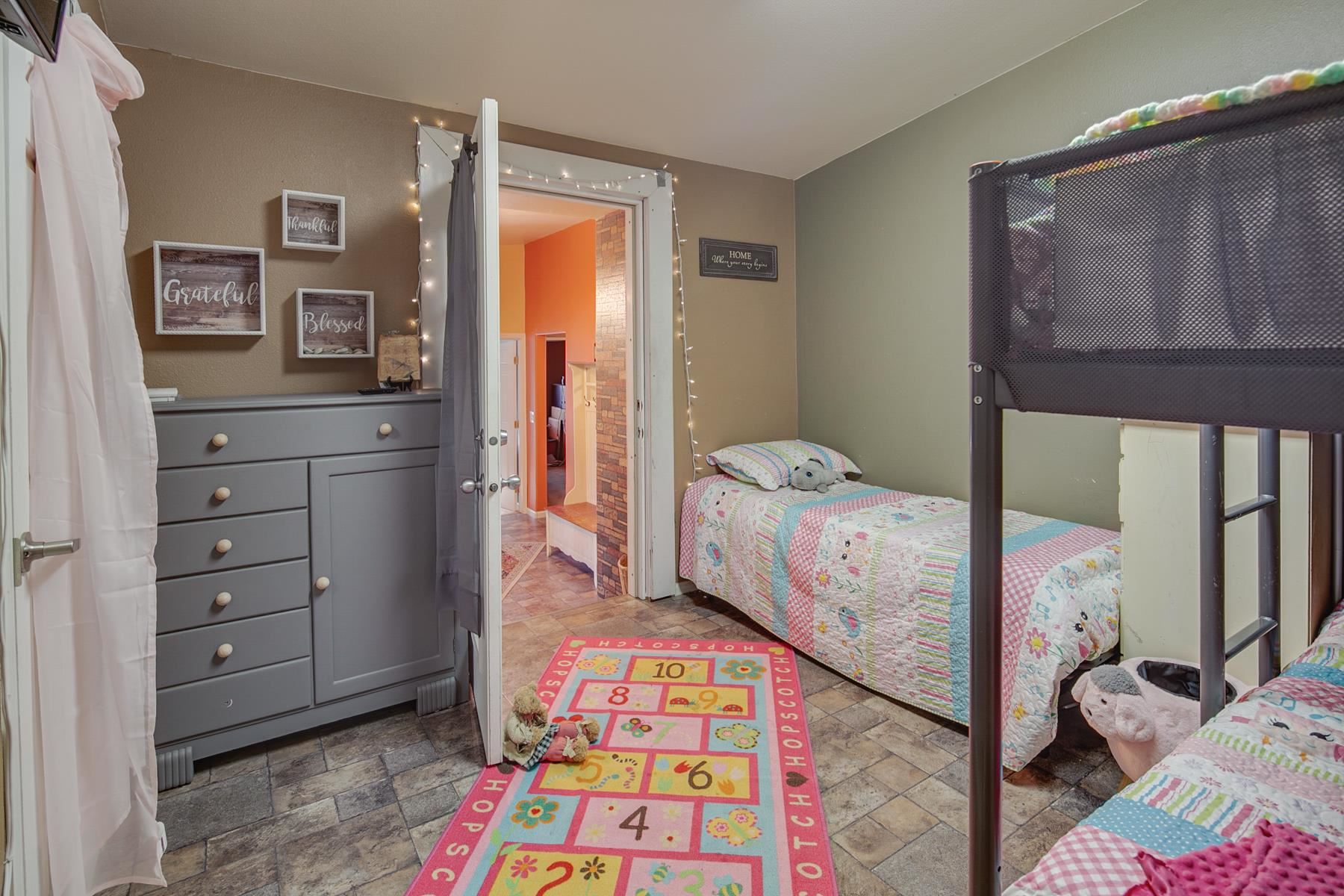 11108 East Laurel Road Elk, WA 99009 - Photo 13 of 39
