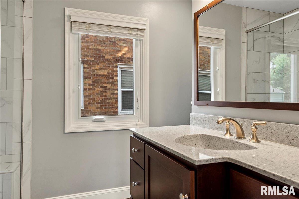 2413 South Walnut Street Springfield, IL 62704 - Photo 19 of 37 Gallery Image 19