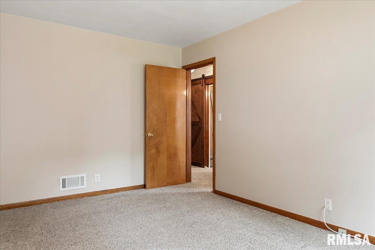 2413 South Walnut Street Springfield, IL 62704 - Photo 24 of 37 Gallery Image 24