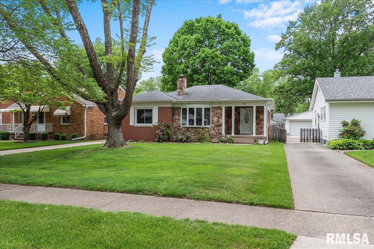 2413 South Walnut Street Springfield, IL 62704 - Photo 3 of 37 Gallery Image 3
