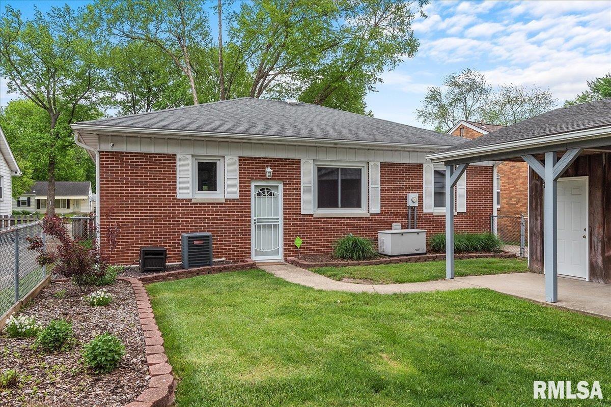 2413 South Walnut Street Springfield, IL 62704 - Photo 35 of 37 Gallery Image 35