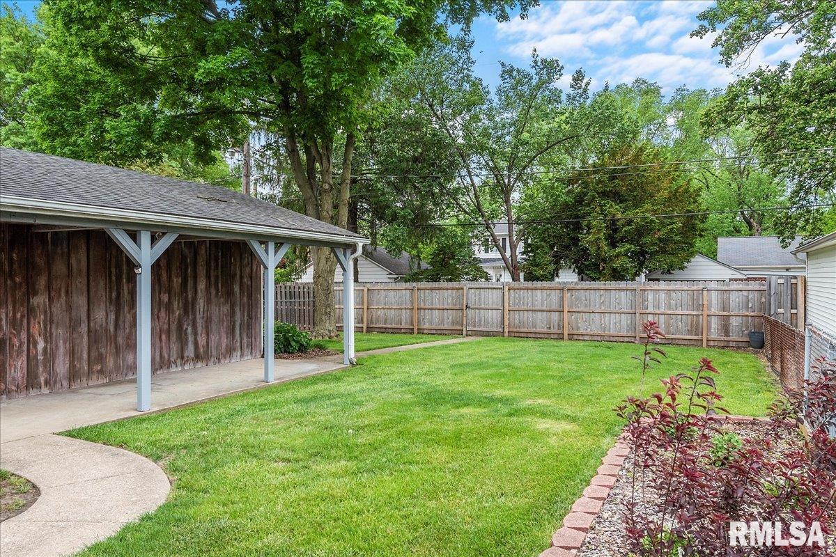 2413 South Walnut Street Springfield, IL 62704 - Photo 36 of 37 Gallery Image 36