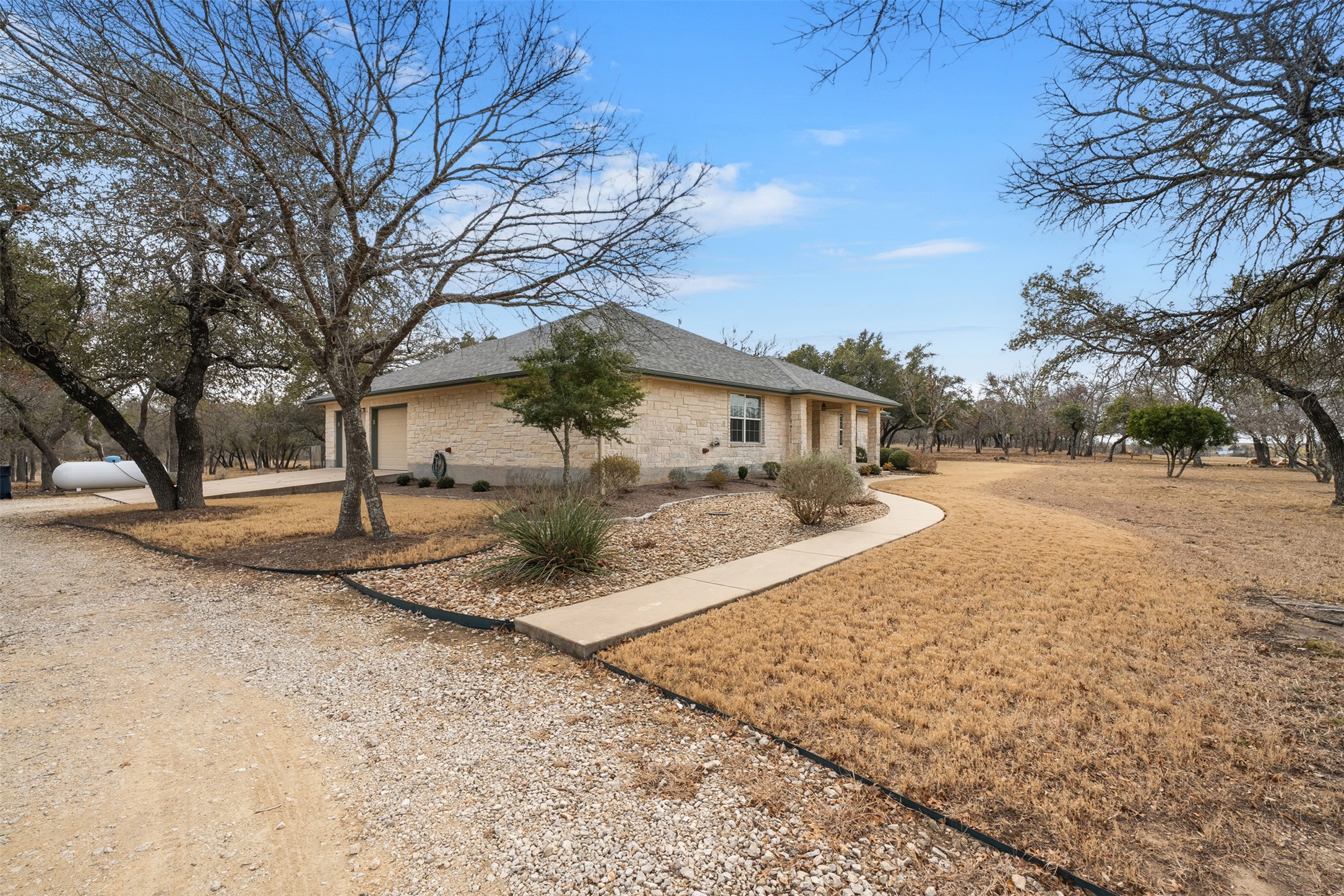 420 Rundberg Drive Jarrell, TX 76537 - Photo 4 of 28