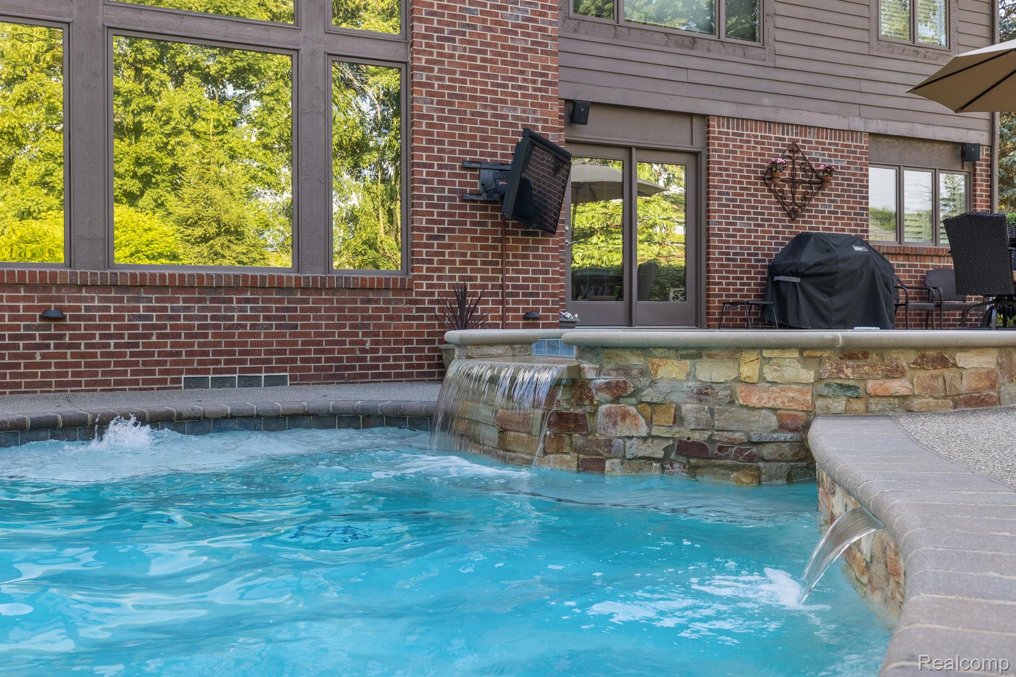 3579 Merion Court Rochester, MI 48309 - Photo 9 of 41 Gallery Image 9