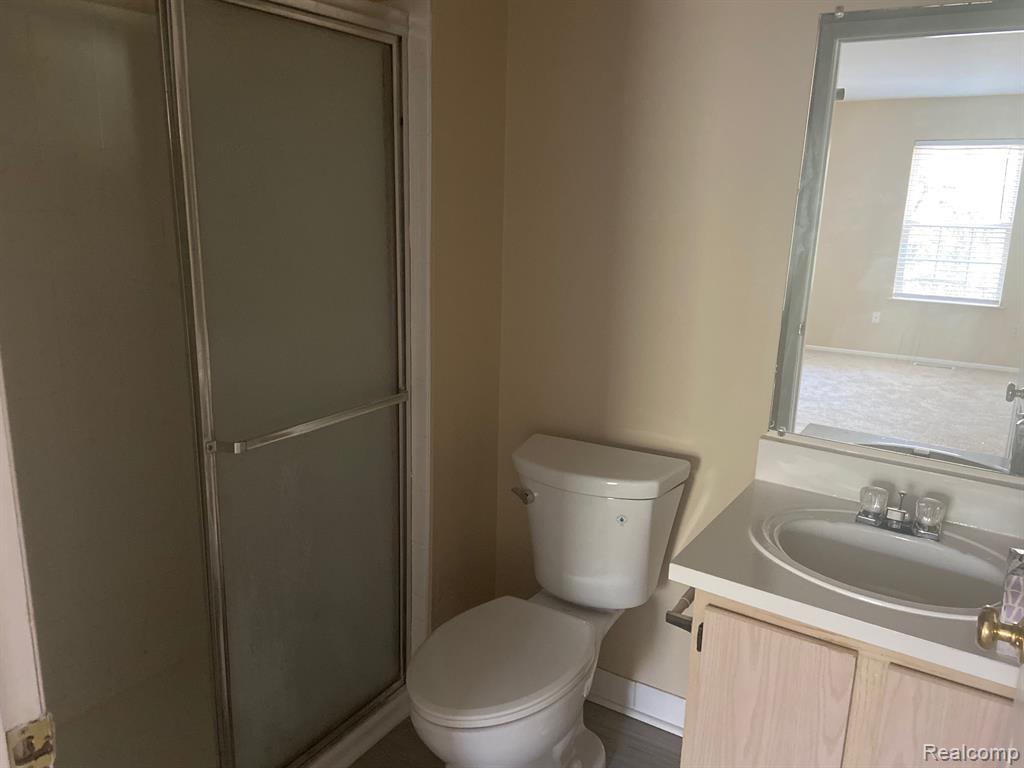 22144 Cape Cod Way Farmington, MI 48336 - Photo 8 of 11