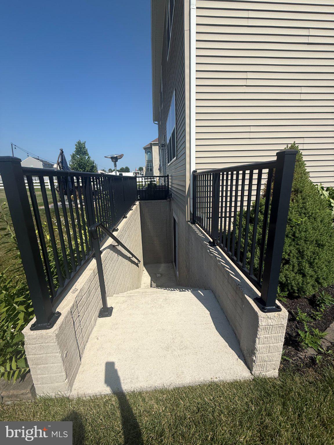 1110 Cardigan Road Middletown, DE 19709 - Photo 29 of 38 Charming side entrance to home