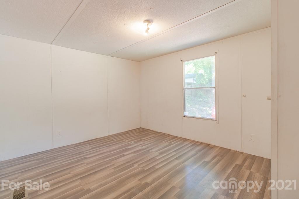 54 McDonald Road Arden, NC 28704 - Photo 11 of 19 Gallery Image 11