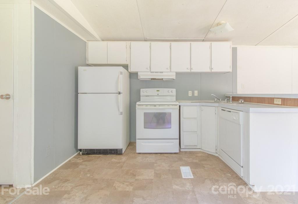 54 McDonald Road Arden, NC 28704 - Photo 5 of 19 Gallery Image 5