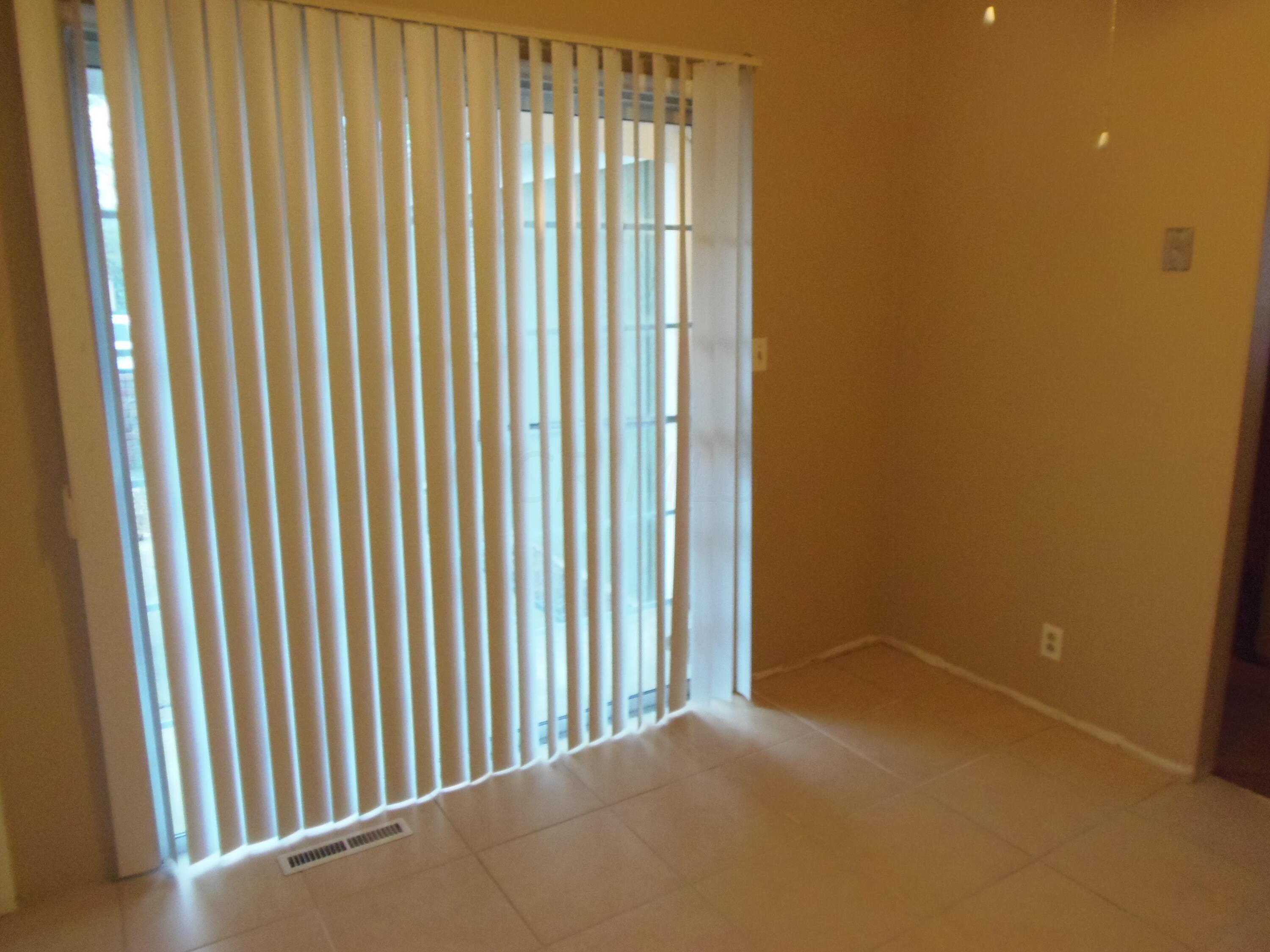 1639 Durbridge Road Columbus, OH 43229 - Photo 12 of 34 Sliding doors