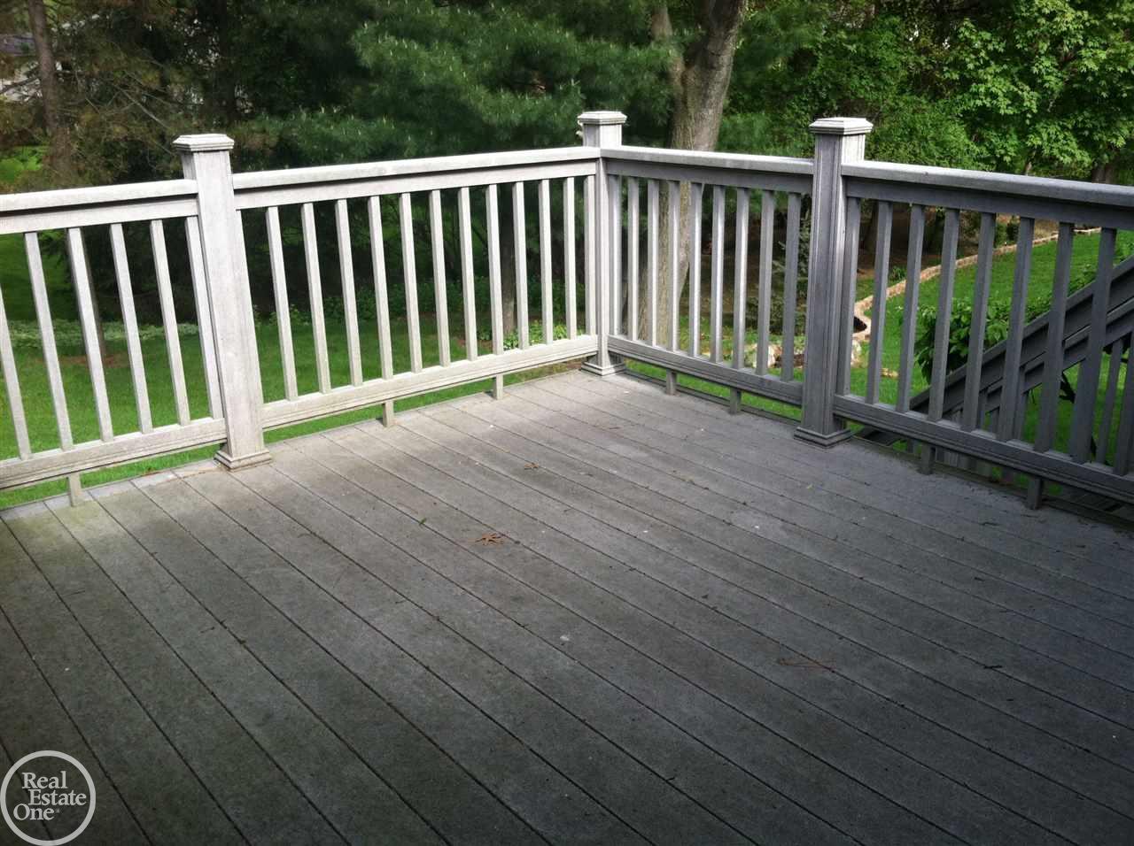 404 Lake Forest Road Rochester Hills, MI 48309 - Photo 12 of 21
