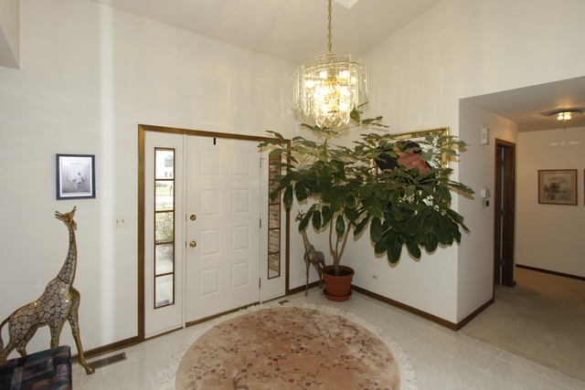 3338 Elmdale Road Glenview, IL 60025 - Photo 3 of 20 Gallery Image 3
