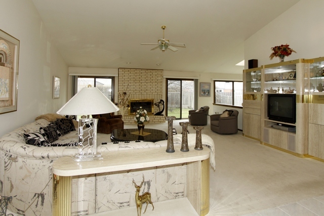 3338 Elmdale Road Glenview, IL 60025 - Photo 4 of 20 Gallery Image 4