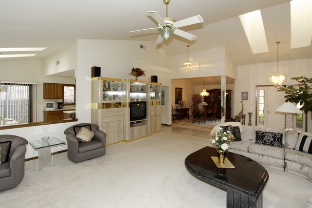 3338 Elmdale Road Glenview, IL 60025 - Photo 6 of 20 Gallery Image 6