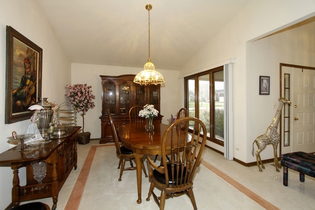 3338 Elmdale Road Glenview, IL 60025 - Photo 8 of 20 Gallery Image 8