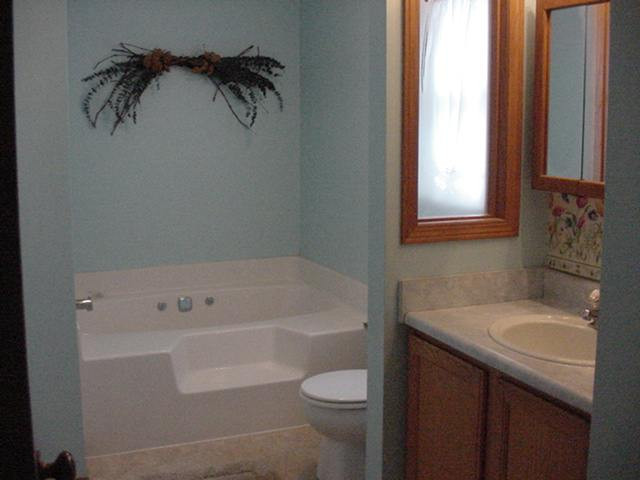 3850 Sargent Road Jackson, MI 49201 - Photo 5 of 11 Photo 5