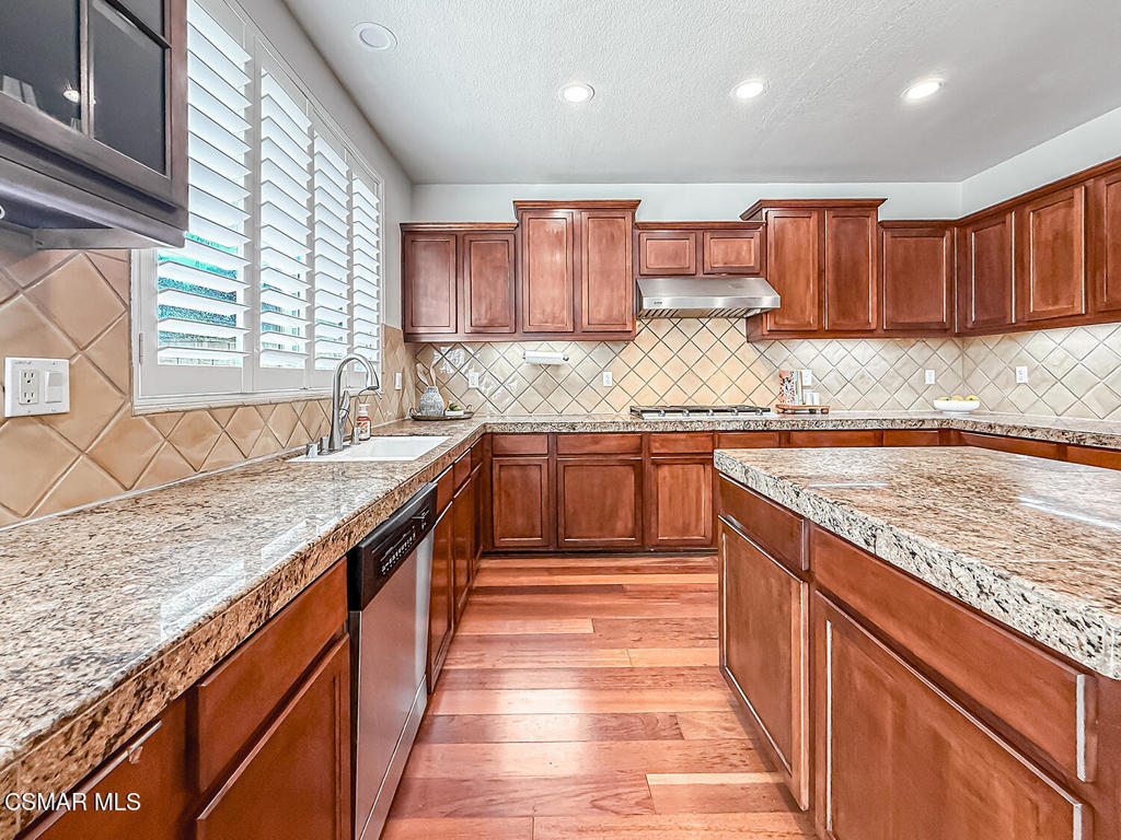 180 Brooks Road Simi Valley, CA 93065 - Photo 19 of 68 Gallery Image 19