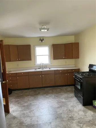 $1,300 | 167 Oak Street, Unit 1, Binghamton, NY 13905
