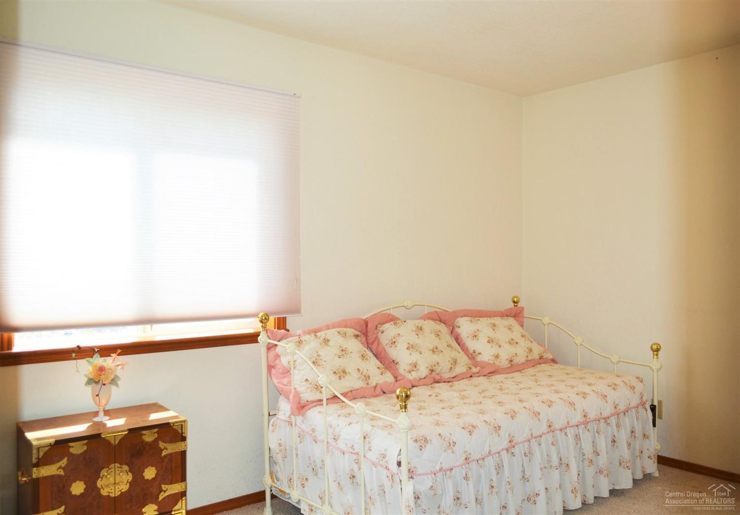 13600 Southwest Bussett Road Powell Butte, OR 97753 - Photo 13 of 25 Gallery Image 13