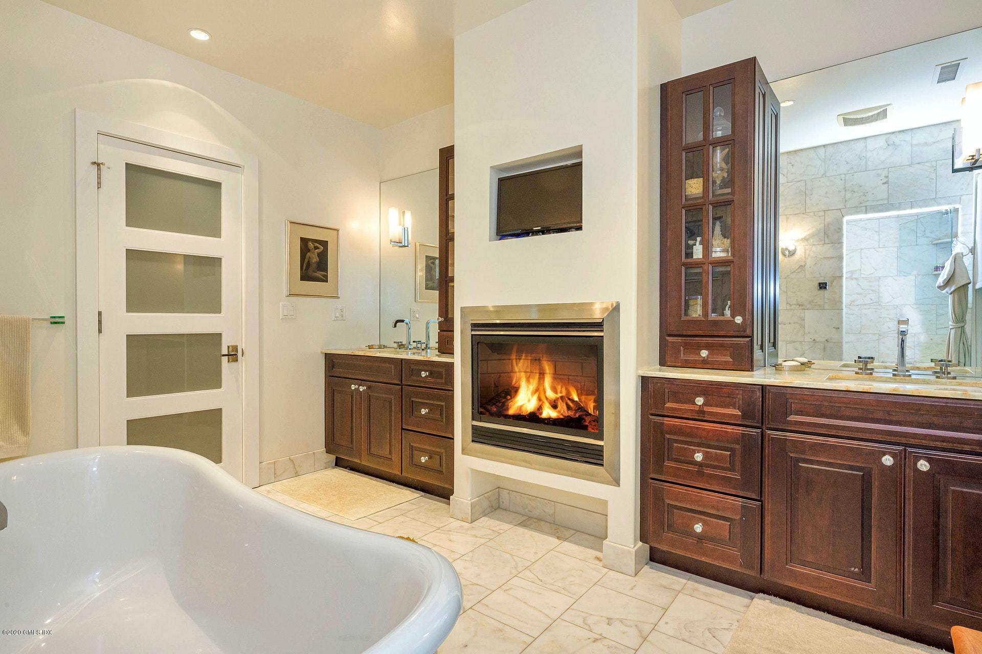 83 Howard Road Greenwich, CT 06831 - Photo 15 of 37 15