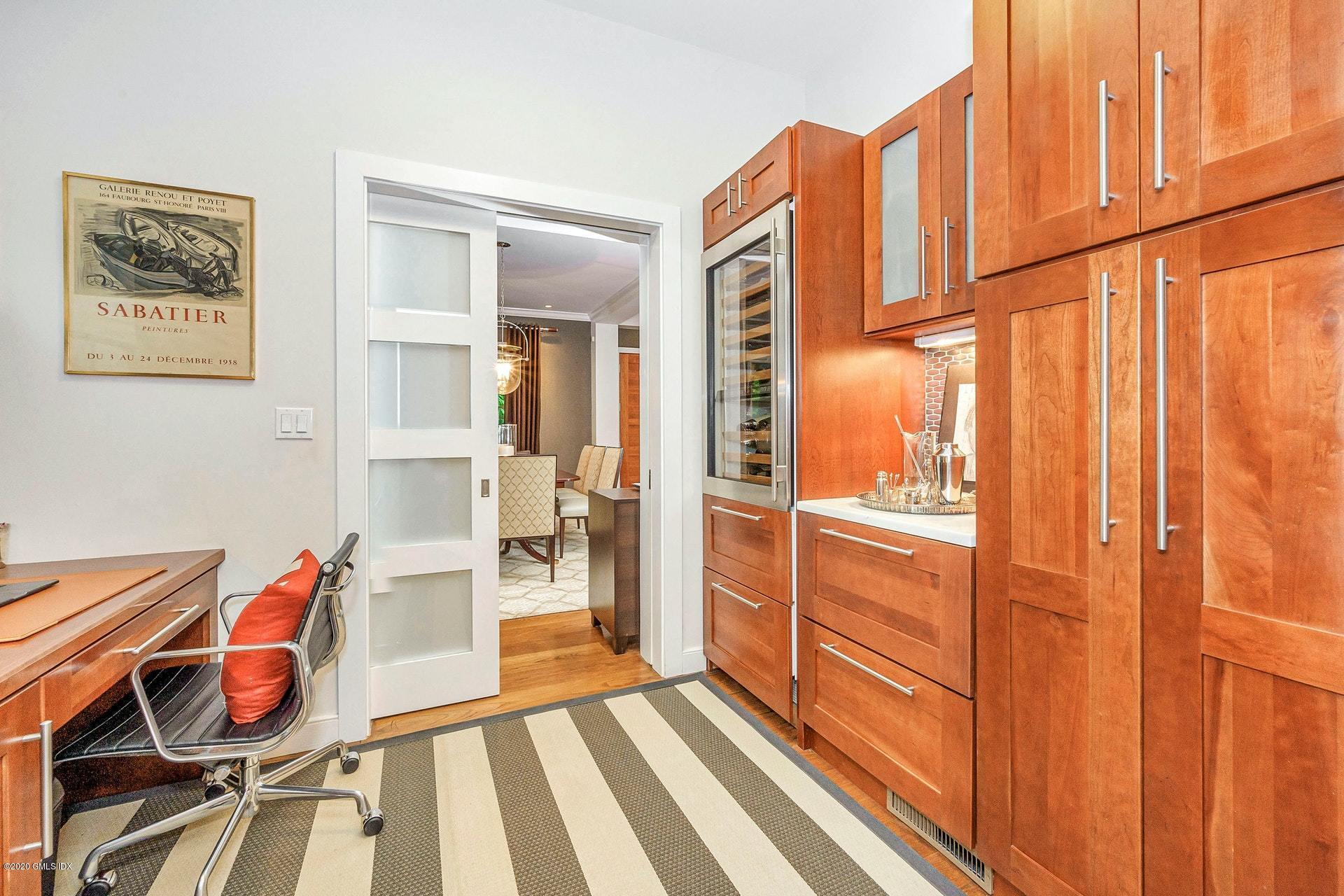 83 Howard Road Greenwich, CT 06831 - Photo 6 of 37 6