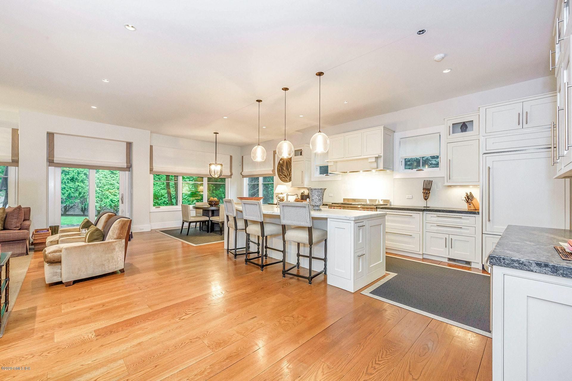 83 Howard Road Greenwich, CT 06831 - Photo 9 of 37 9