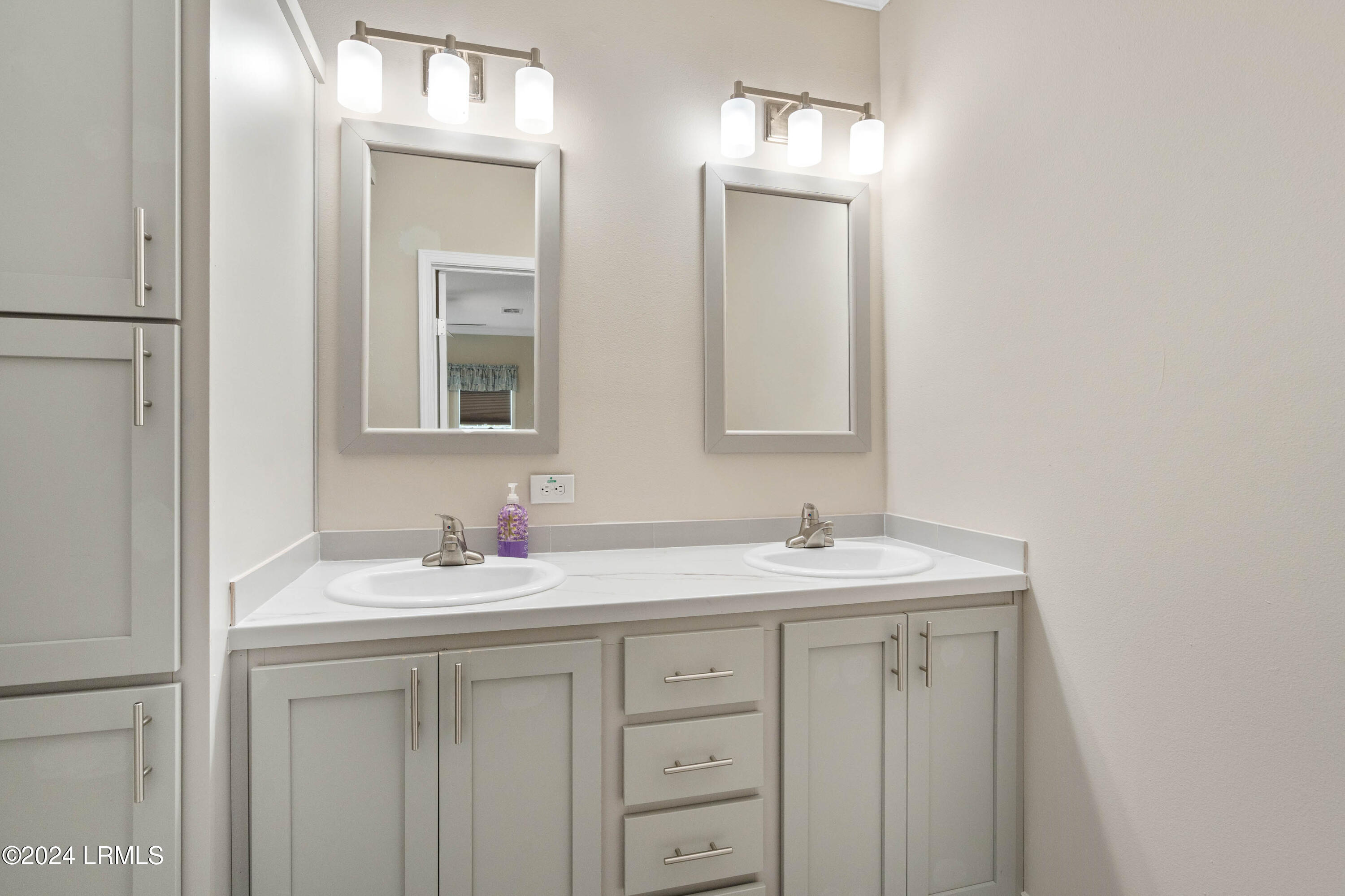 18 Blythewood Road Beaufort, SC 29907 - Photo 29 of 31 18 Blythewood-35