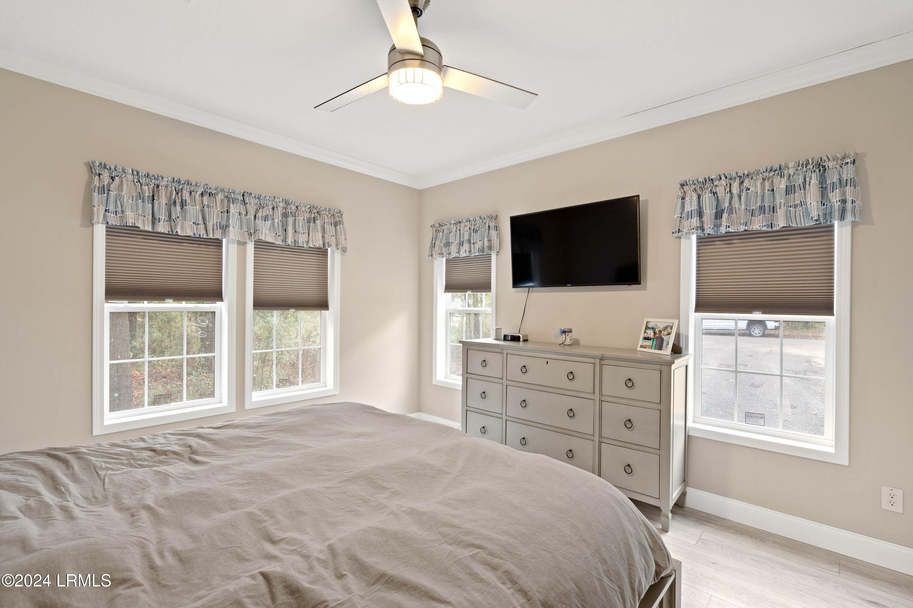 18 Blythewood Road Beaufort, SC 29907 - Photo 6 of 31 18 Blythewood-10