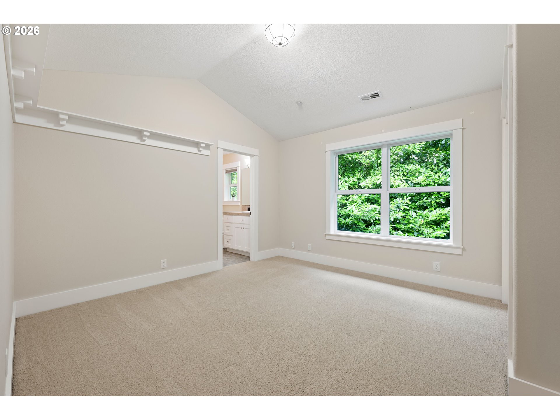 1991 Country Club Road Lake Oswego, OR 97034 - Photo 26 of 37 Bedroom
