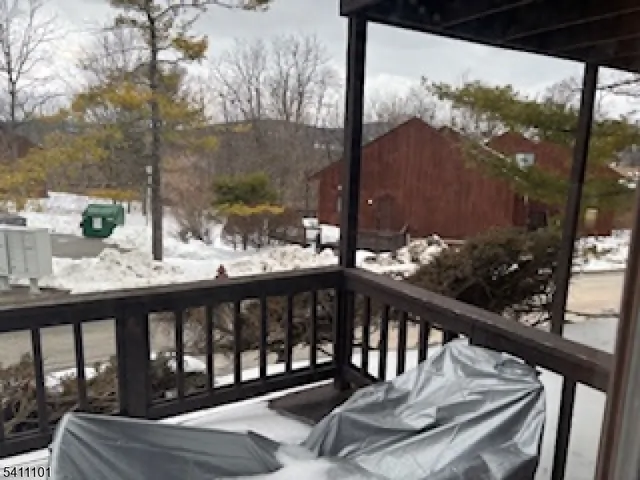 $2,100 | 12 Stonehill Drive, Unit 1, Vernon, NJ 07462