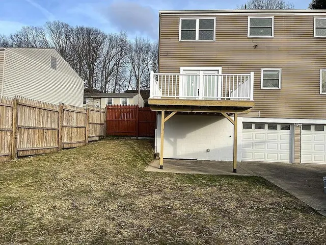 $299,900 | 4 Lou Ann Lane, Delmont, PA 15626