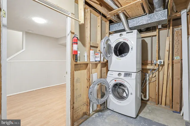 $440,000 | 1904 Pohick Creek Court, Woodbridge, VA 22192