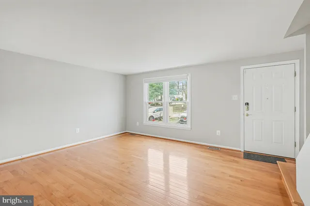 $440,000 | 1904 Pohick Creek Court, Woodbridge, VA 22192