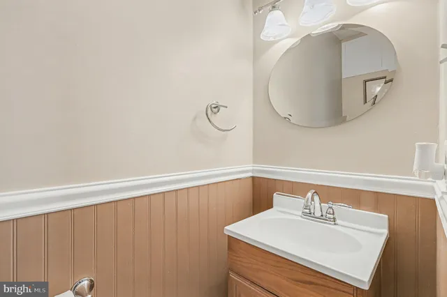 $440,000 | 1904 Pohick Creek Court, Woodbridge, VA 22192