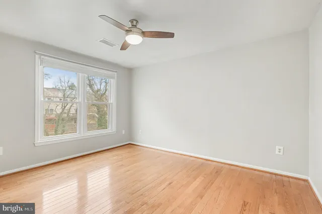 $440,000 | 1904 Pohick Creek Court, Woodbridge, VA 22192