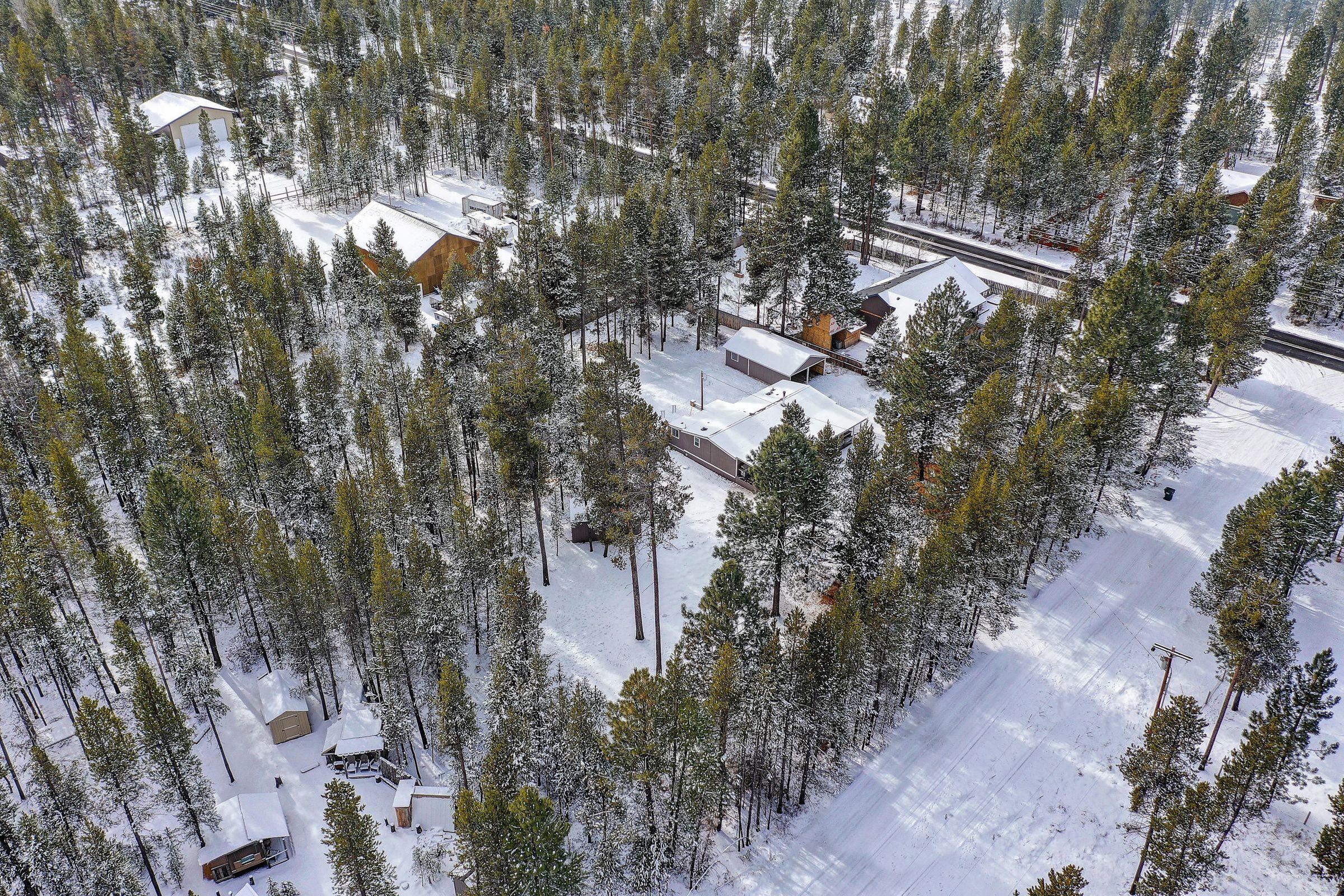 17039 Kingsburg Road Bend, OR 97707 - Photo 1 of 6 20210127213519718294000000-o