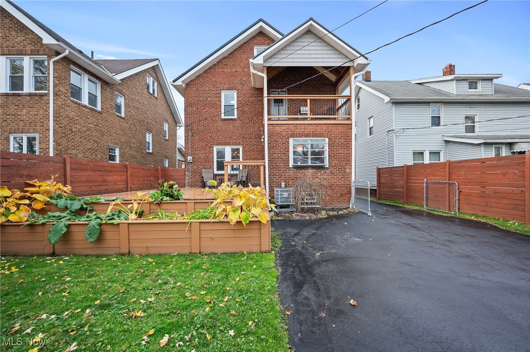 2231 Cranston Road Cleveland, OH 44118 - Photo 32 of 35 Gallery Image 32