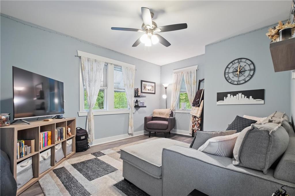 61 Wheeling Street Pittsburgh, PA 15207 - Photo 4 of 27