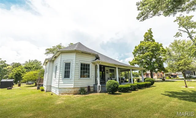 $258,000 | 401 West Gibbs Street, Salem, MO 65560