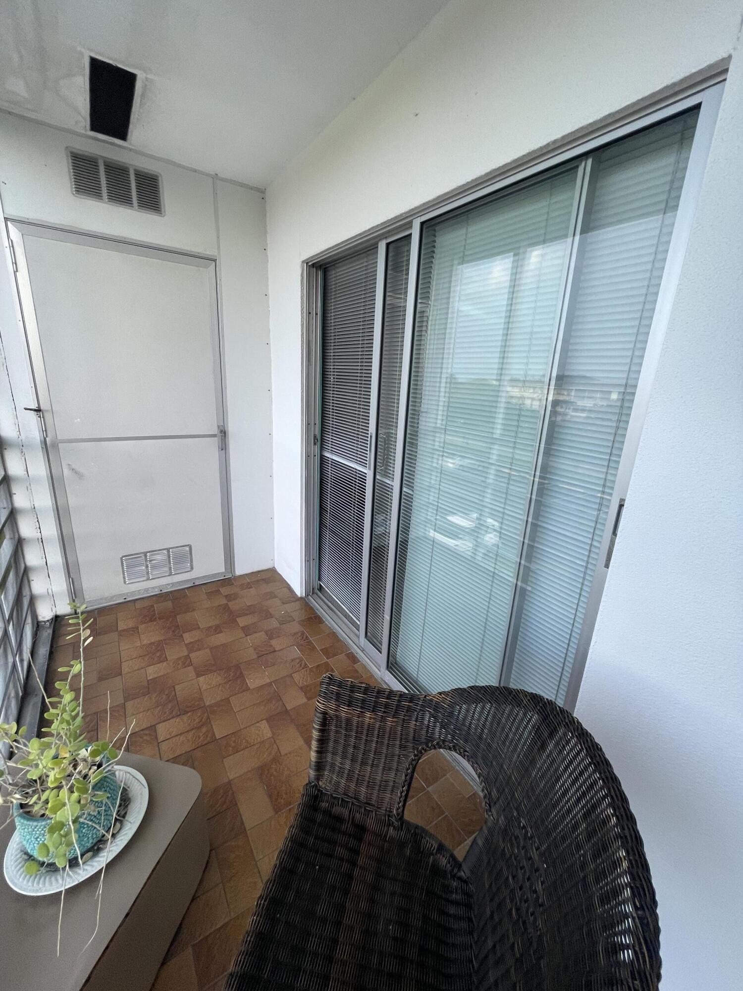 245 Preston Way, Unit F Boca Raton, FL 33434 - Photo 12 of 19 Patio