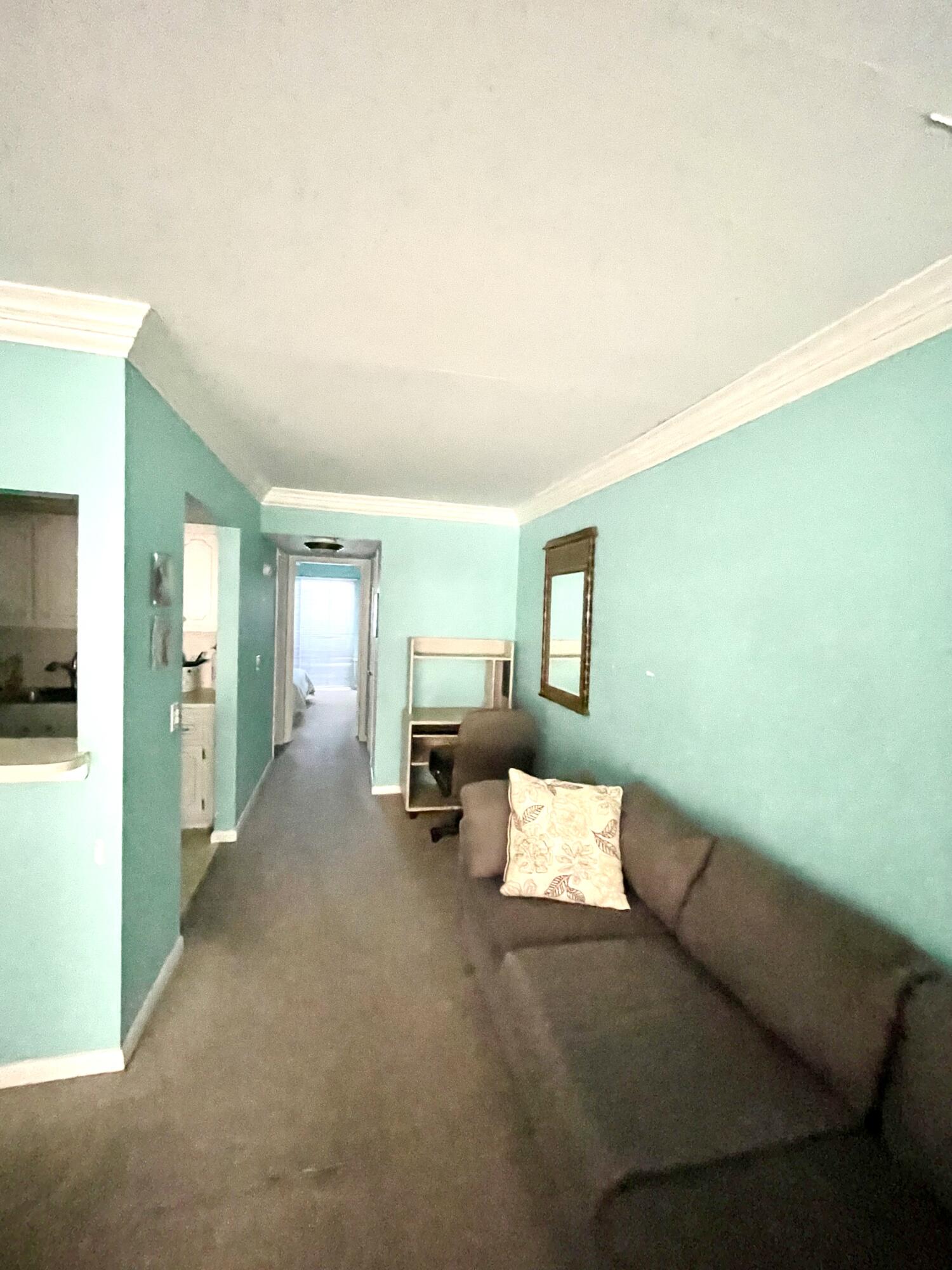 245 Preston Way, Unit F Boca Raton, FL 33434 - Photo 5 of 19 Dining- Living