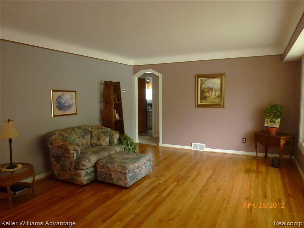 14778 Inkster Road Redford, MI 48239 - Photo 2 of 10 LR.JPG