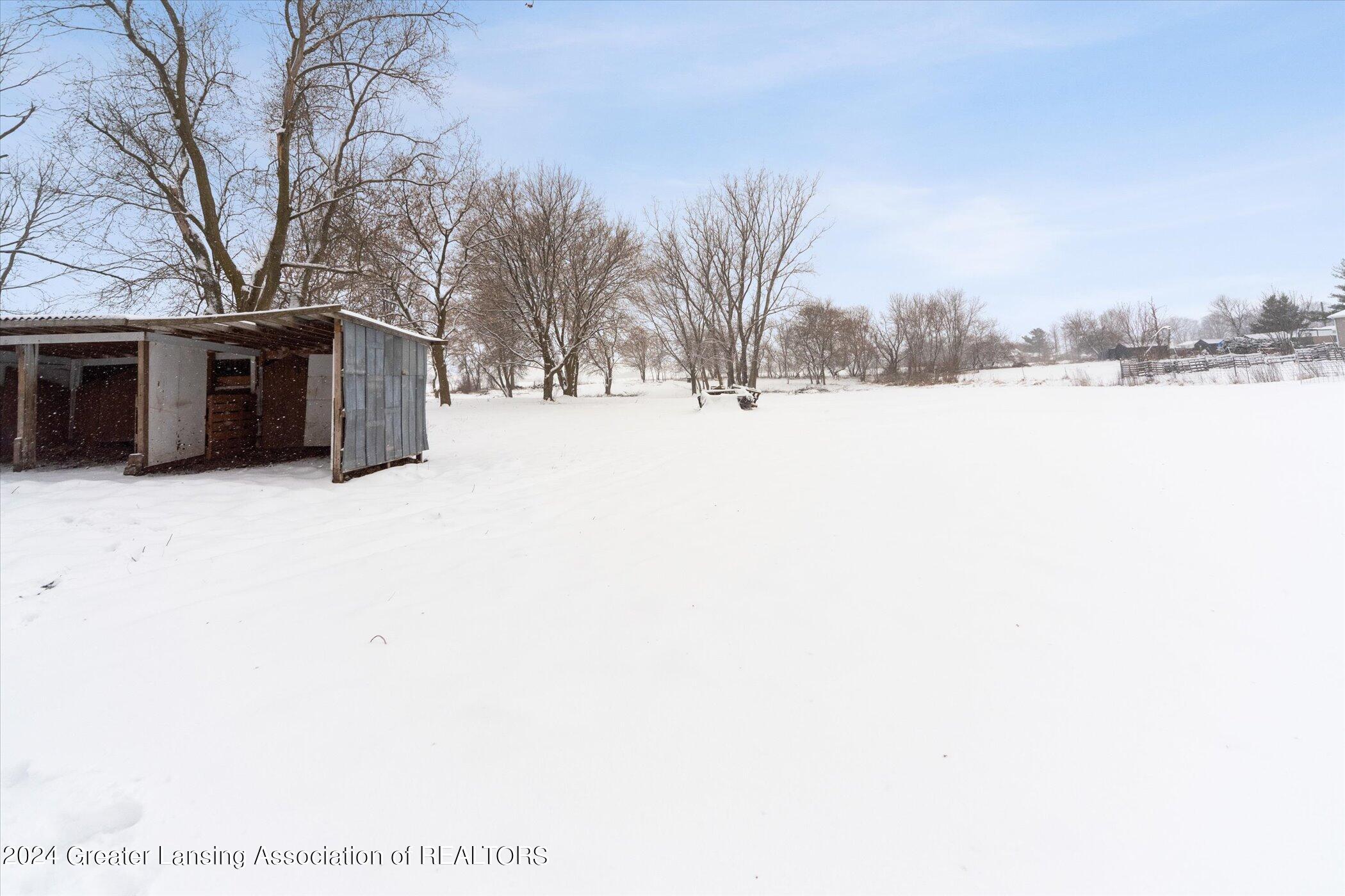 469 North Eifert Road Mason, MI 48854 - Photo 30 of 33 30-469-N-Eifert-Rd-Mason-MI-48854-Window