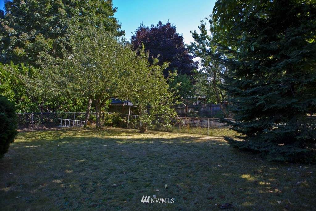 3625 Northeast 9th Street Renton, WA 98056 - Photo 13 of 13