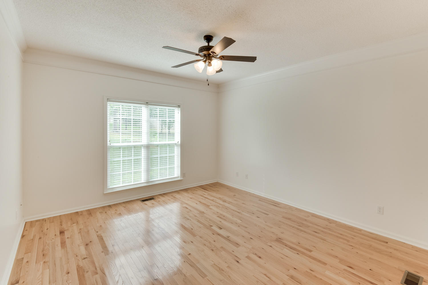 8482 Pershing Road Chattanooga, TN 37421 - Photo 14 of 29 8482_Pershing_Rd_08 (2)