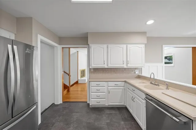 $595,000 | 8204 Tomahawk Road, Prairie Village, KS 66208