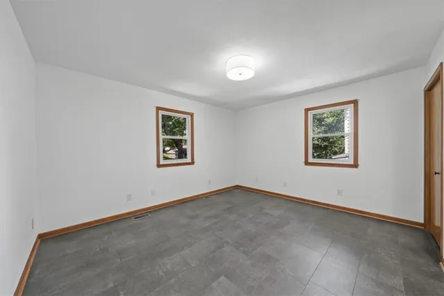 $595,000 | 8204 Tomahawk Road, Prairie Village, KS 66208