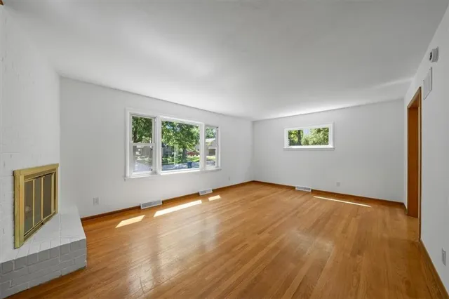 $595,000 | 8204 Tomahawk Road, Prairie Village, KS 66208