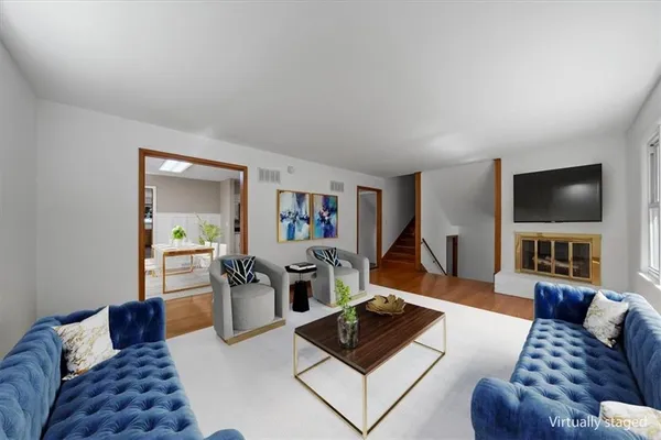 $585,000 | 8204 Tomahawk Road, Prairie Village, KS 66208