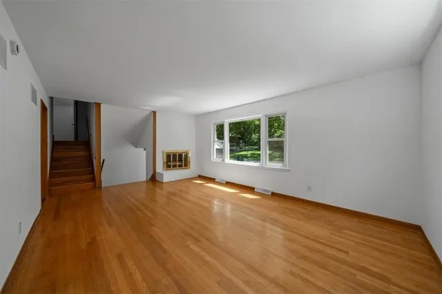 $595,000 | 8204 Tomahawk Road, Prairie Village, KS 66208