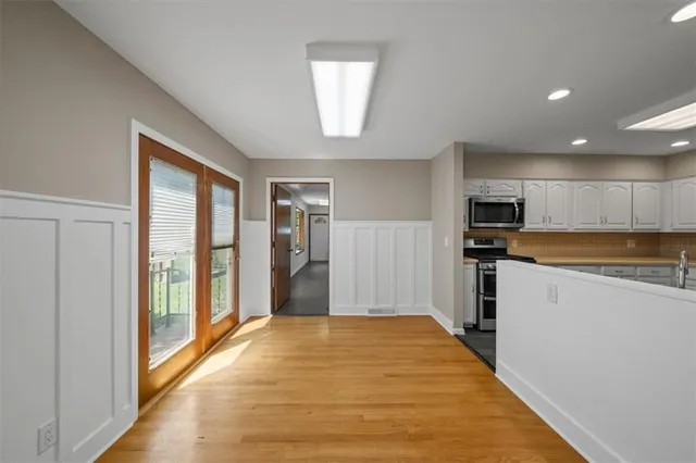 $595,000 | 8204 Tomahawk Road, Prairie Village, KS 66208